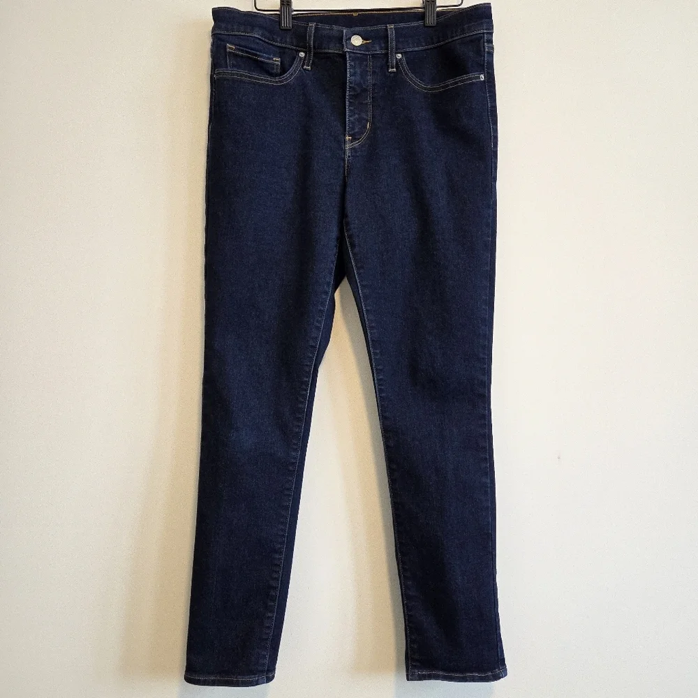 Levi’s 311 Shaping Skinny Jeans – Dark Wash – 30x30 - Picture 2 of 5